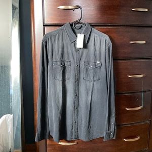 Mens NWT Black Denim shirt by Jack & Jones, size XL.